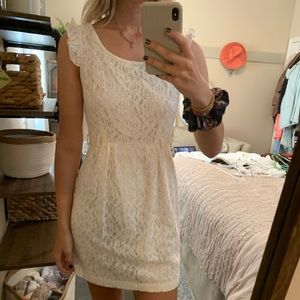 Very flattering dress